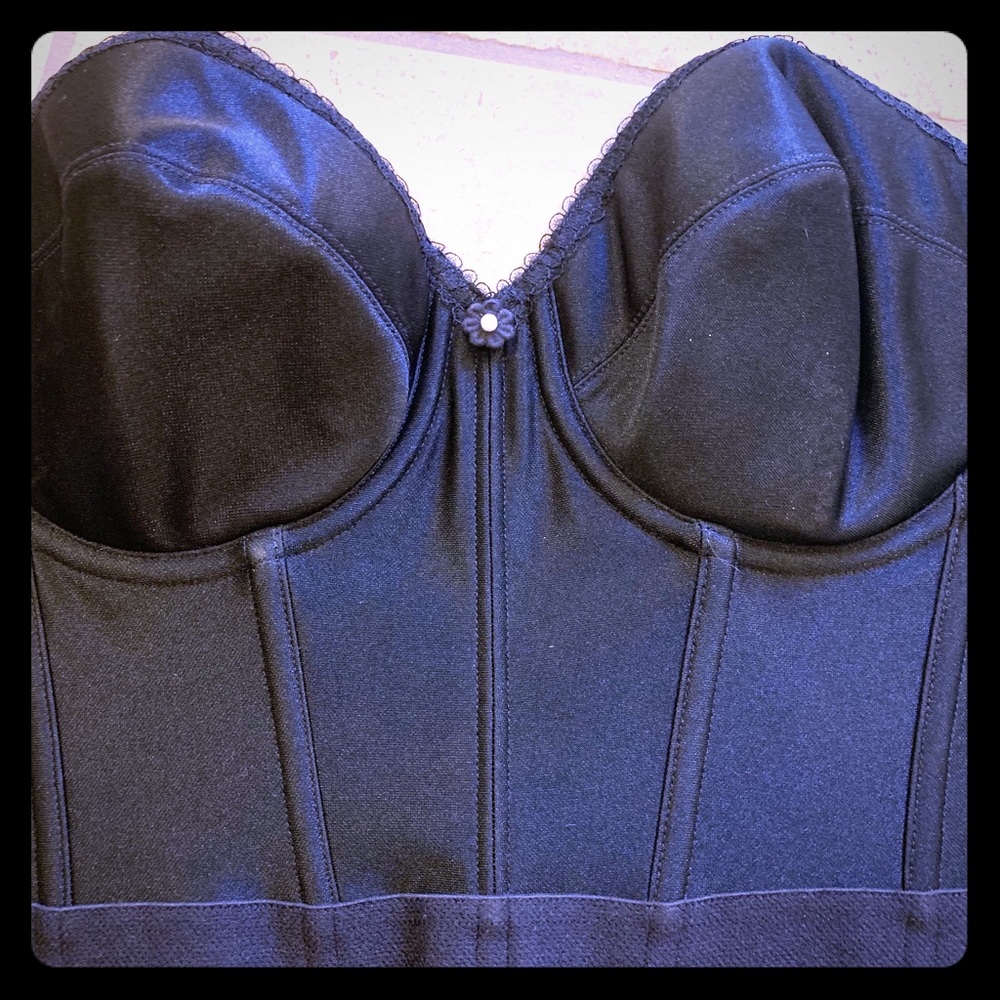 Black Dominique bustier.
